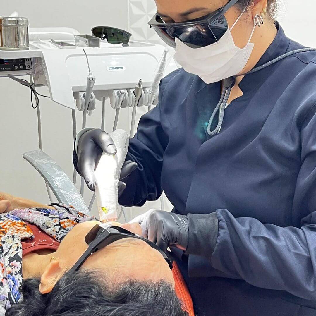 Andréa Ávila Odontologia