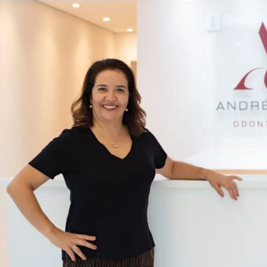 Dra. Andréa Ávila - Dentista | CRO 77669